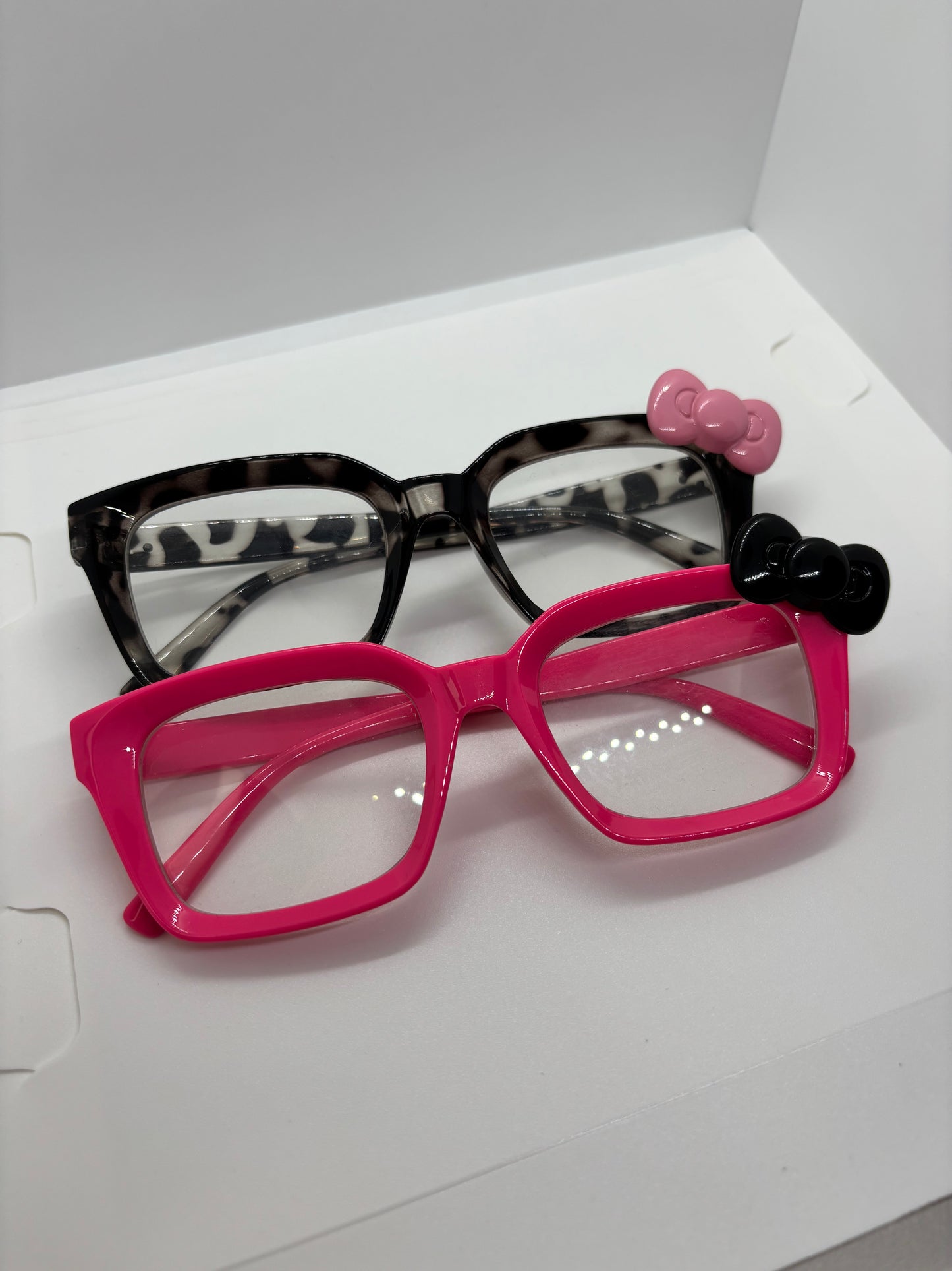 Premade HK bow glasses