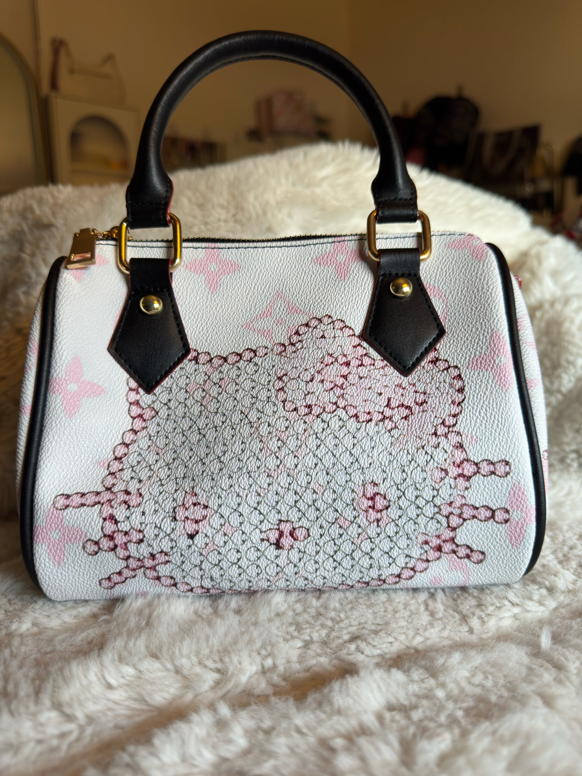 Bling Hello kitty pillow bag🎀